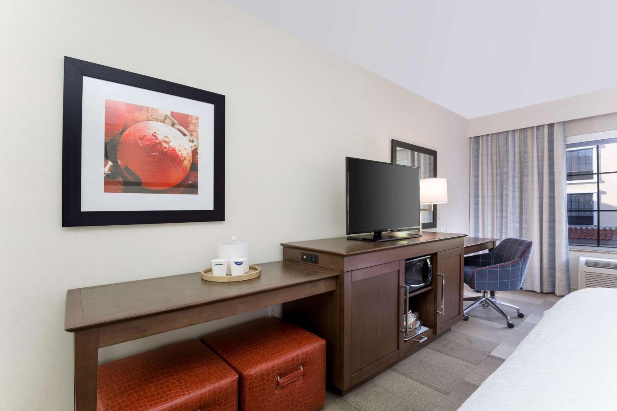Hampton Inn Santa Barbara/Голета Экстерьер фото