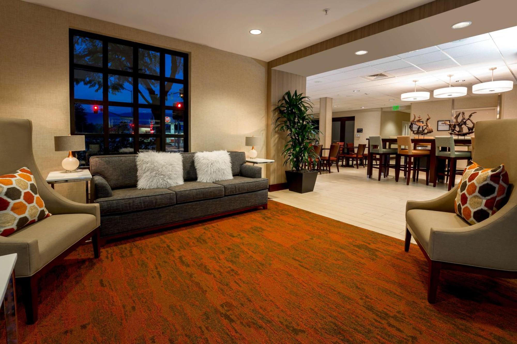 Hampton Inn Santa Barbara/Голета Экстерьер фото