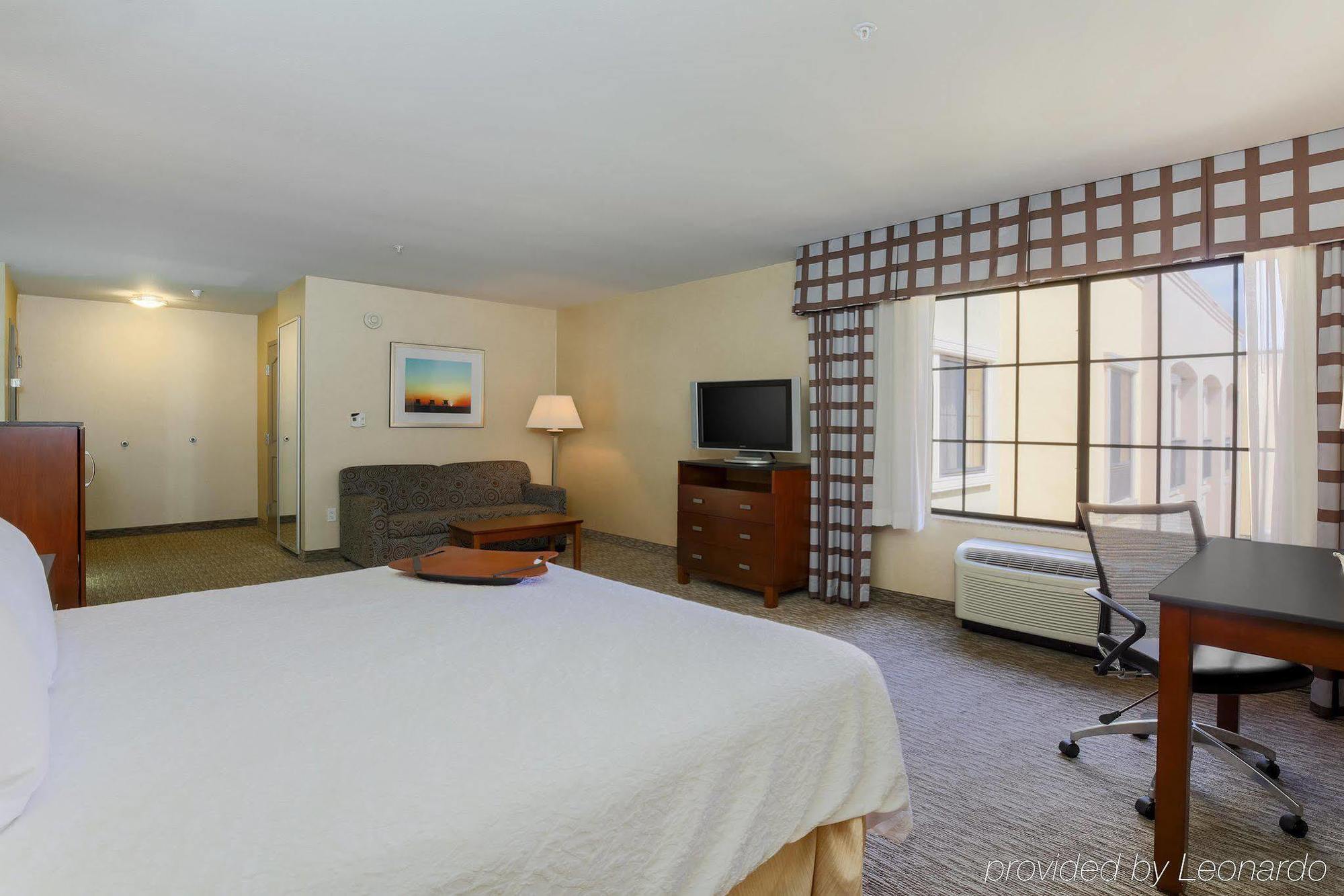 Hampton Inn Santa Barbara/Голета Экстерьер фото