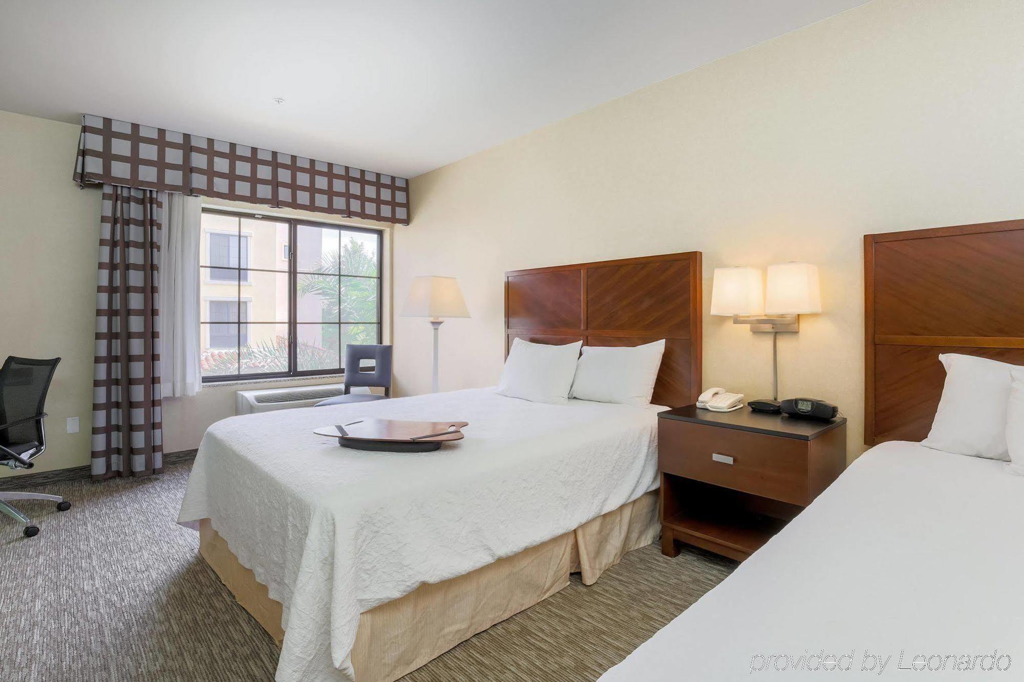 Hampton Inn Santa Barbara/Голета Экстерьер фото